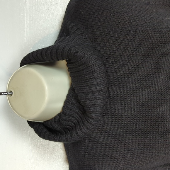 Tuckernuck Sophia Sweater - Picture 3 of 12